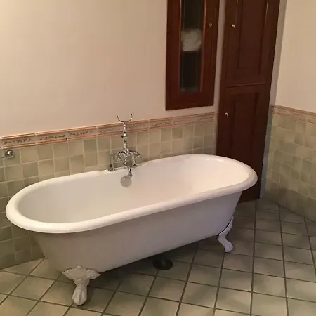 Marty House Hébergement de vacances *